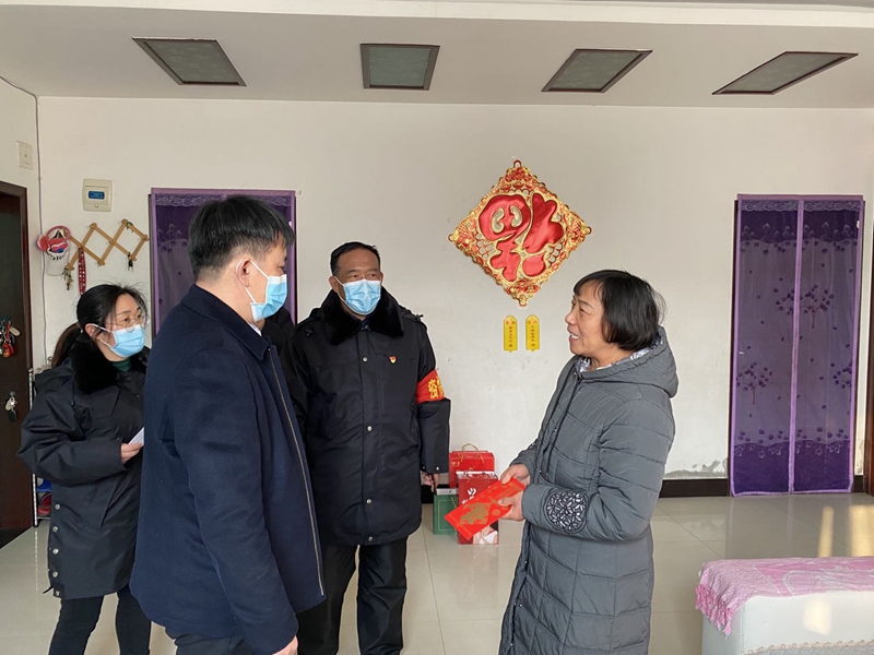 博農(nóng)集團走訪慰問老黨員、因公去世黨員干部家屬